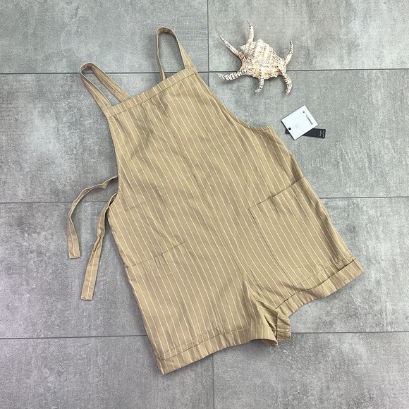 🔆O’NEILL🔆 SUMMERLIN ROMPER JUMPSUIT SHORTS ADJUSTABLE CUTE COMFORTER - Picture 2 of 16